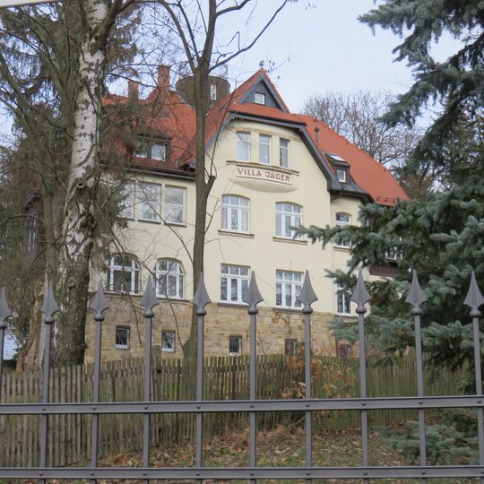 Fabrikantenvilla der Nadel- und Platinenfabrik Otto Jäger mit Garten Kopernikusstraße 18