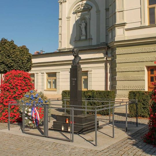 Pomník T. G. Masaryka v Uničově na Masarykově náměstí