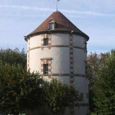 Tour-pigeonnier (Bussy-Saint-Georges)