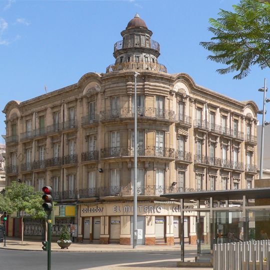 Edificio de viviendas Casa de las Mariposas