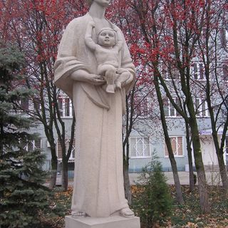 Monument to mother in Donetsk