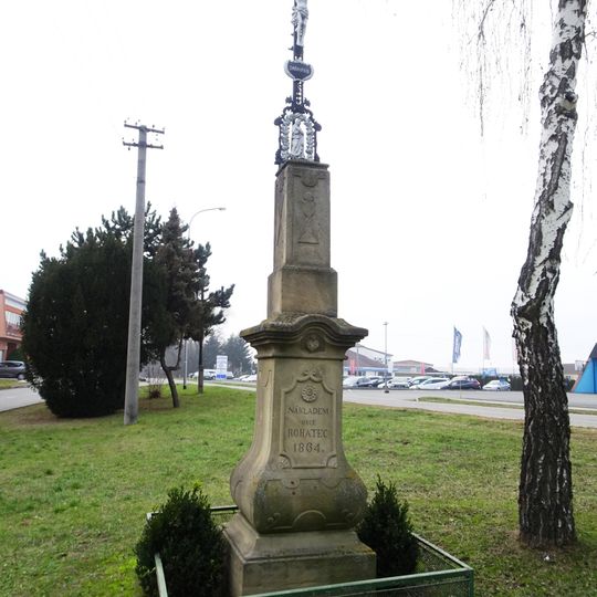 Kříž v jihozápadní části Rohatce