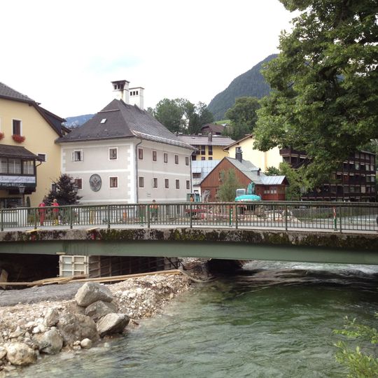 Erzherzog Johann-Brücke mit Madonnenfigur