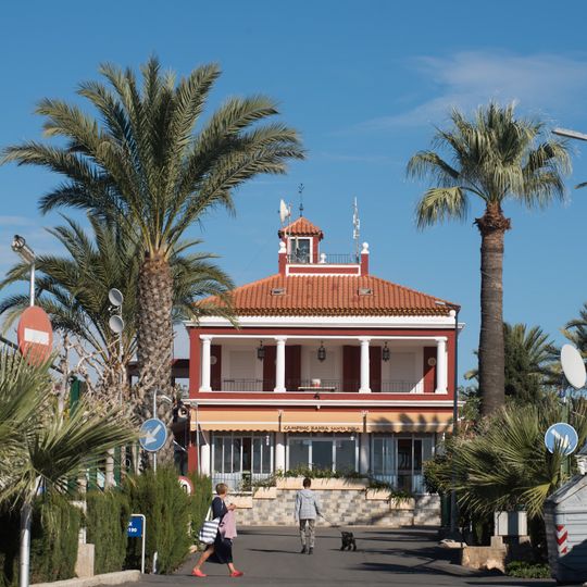 Camping Bahía de Santa Pola