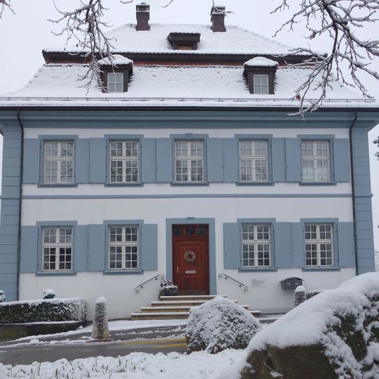 Katholisches Pfarrhaus mit Panoramen