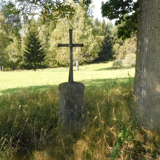 Kříž v lokalitě U Kyselky severně od Louky