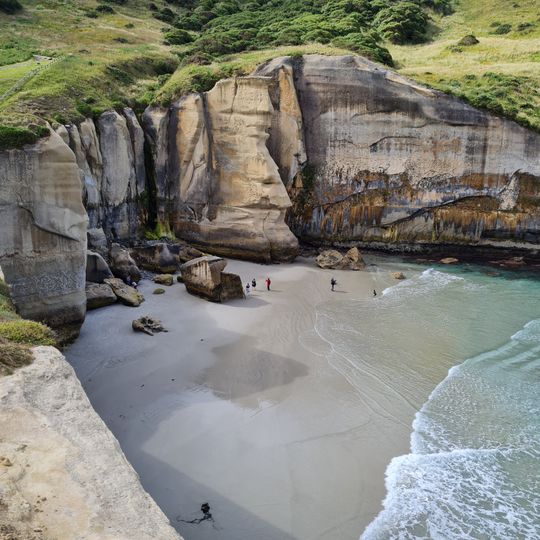 Tunnel Beach