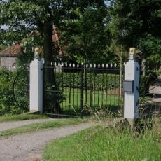 Boerderijcomplex Veelust, toegangshek