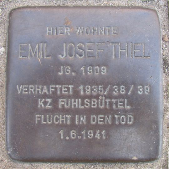 Stolperstein en memoria de Emil Josef Thiel