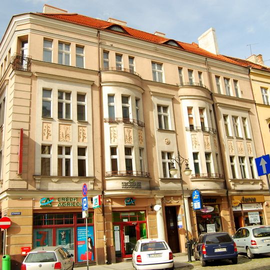 Kamienica z oficynami