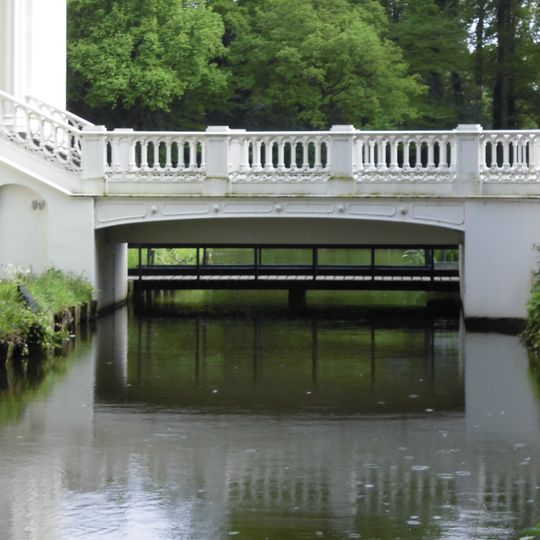 Huis Scherpenzeel: toegangsbrug