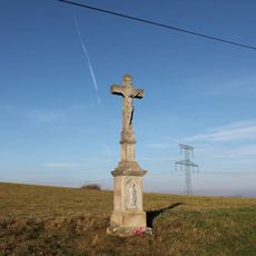 Kříž u Nemile vedle silnice