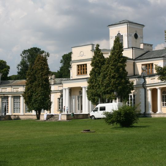 Pałac, Przemysłowa 1A w Rejowcu