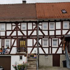 Zur Landwehr 6 und 8