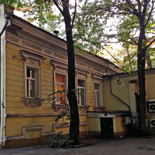 Улица Константина Симонова 2А