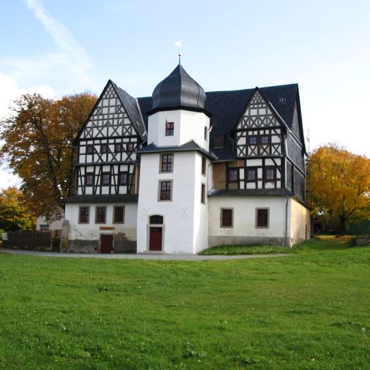 Herrenhaus des ehemaligen Rittergutes Treuen unteren Teils Schreiersgrüner Straße 2