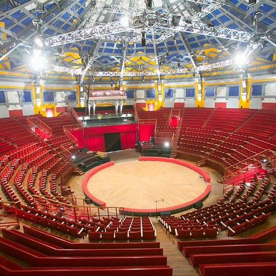 Cirque Jules Verne