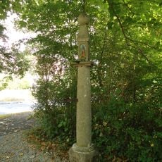 Säulenbildstock, sogenannte Eiserne Hand