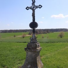 Kříž jižně od Dědic II