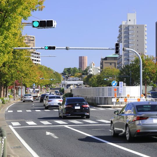 Kagamiike-tōri, Nagoya