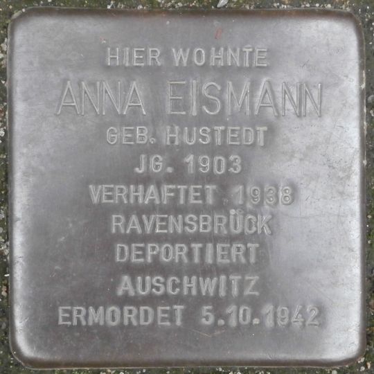 Stolperstein en memoria de Anna Eismann