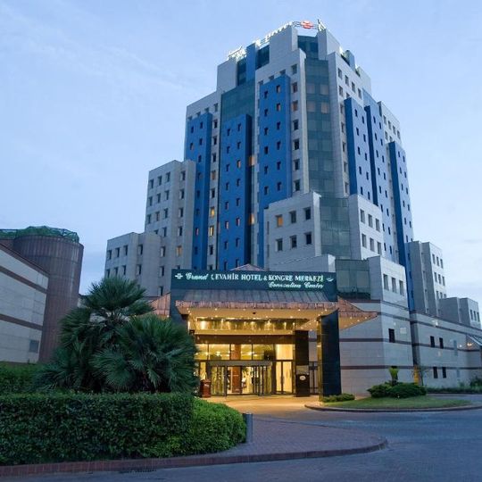 Grand Cevahir Hotel