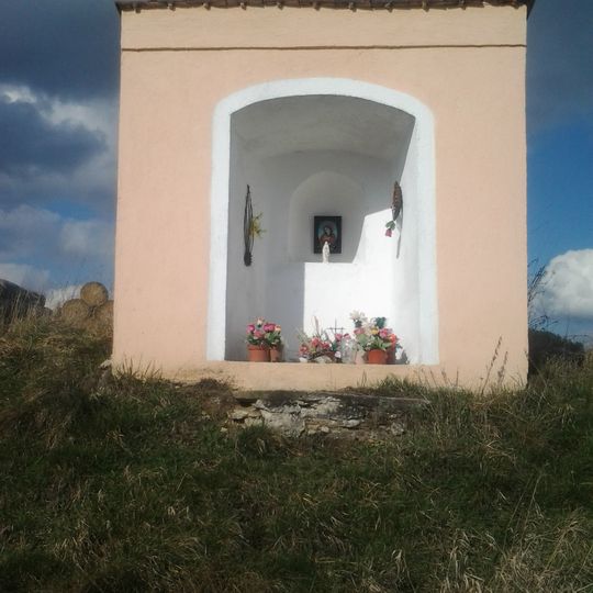 Kaplička u Čímic u cesty k Benešovu mlýnu