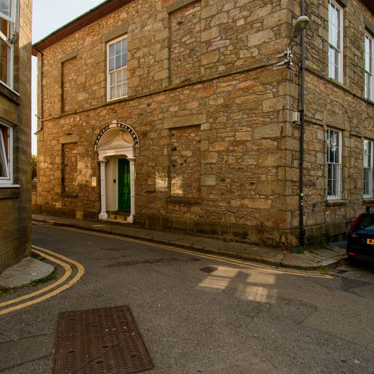 9 And 10, Parade Street