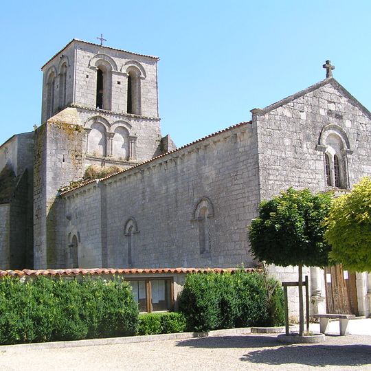 Église Saint-Aubin de Courbillac
