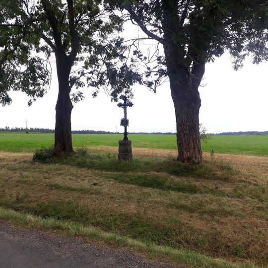 Kříž východně od Hlavatců