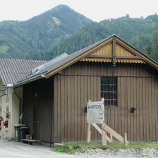 Aufnahmsgebäude und Gütermagazin Bahnhof Thörl