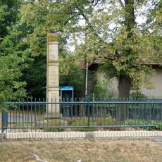 Pomník padlým v 1. sv. válce na návsi v Mnichovicích