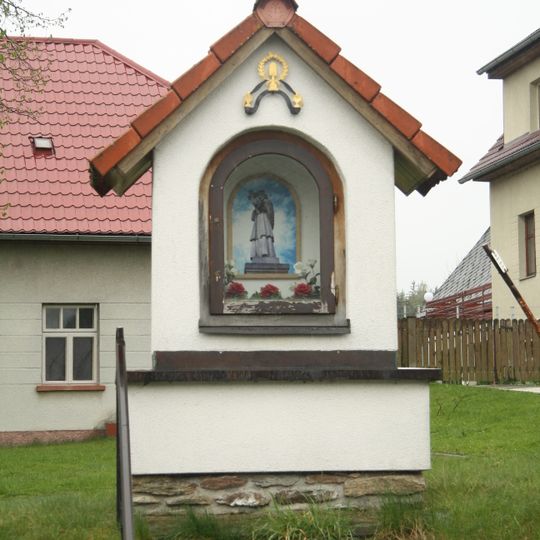 Výklenková kaplička v Petrovicích u Sušice