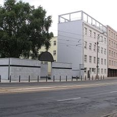 Szkoła stanowiąca część d. Umschlagplatzu (budynek II)