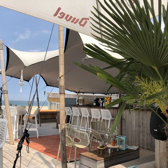 Beach restaurant/bar De Dam