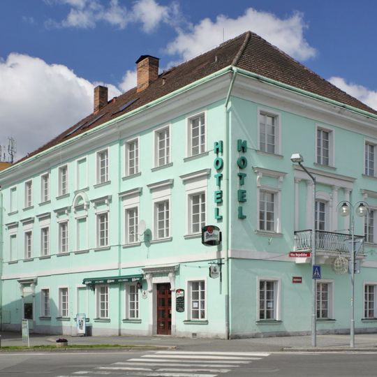 Hotel U Hroznu