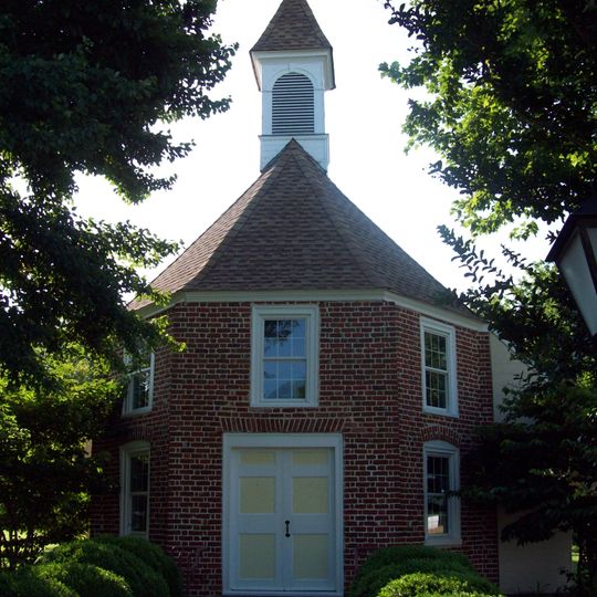 St. Francis Xavier Church and Newtown Manor House Historic District