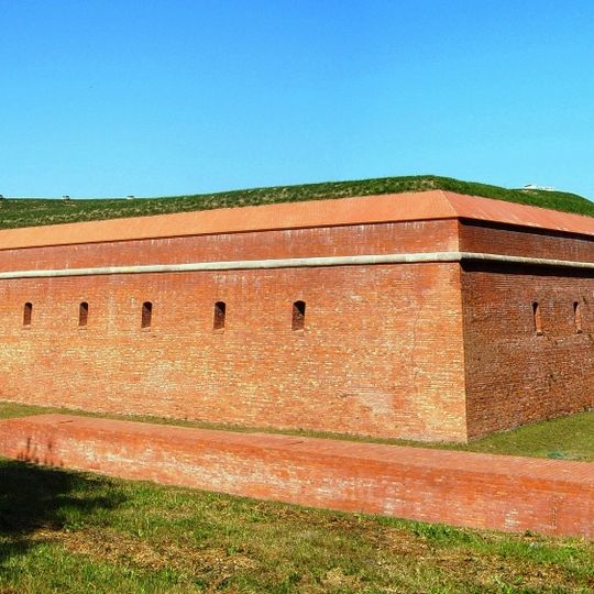 Obwód fortyfikacji bastionowych: bastiony I-VII (1585-1619 r.