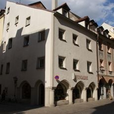 Wohn- und Geschäftshaus