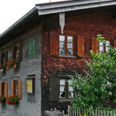 Wohnteil eines ehemaligen Kleinbauernhauses