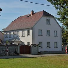 Wohnhaus eines Bauernhofs Dorfplatz 6