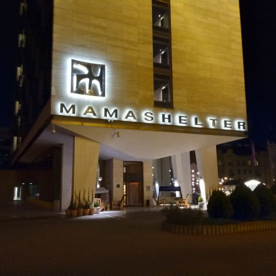 Mama Shelter
