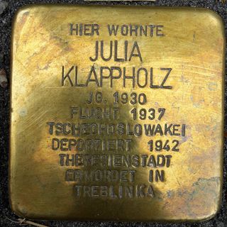 Stolperstein dedicated to Julia Klappholz