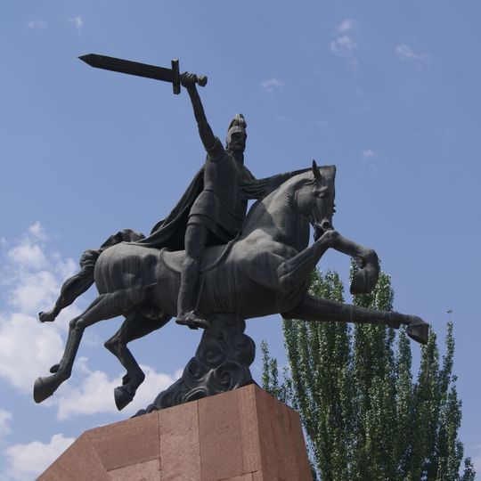 Vardan Mamikonyan statue