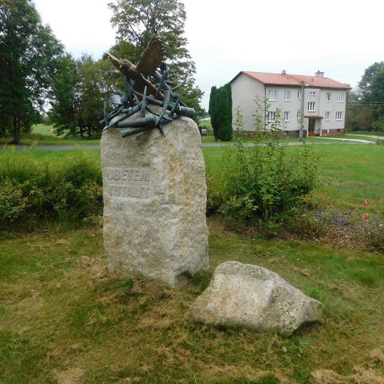 Pomník obětem totality ve Třech Sekerách