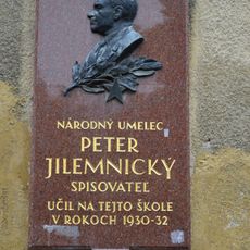 Trnavská univerzita, tabuľa pamätná