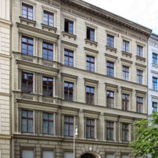 Mietshaus mit Remise Waldemarstraße 42-42B
