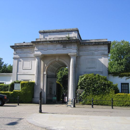 Entrance Gateway Opposite Wellington Road