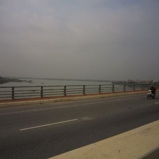 Tiên Sơn Bridge