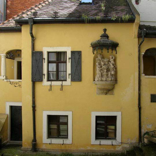 Nájomný dom, dom meštiansky pamätný